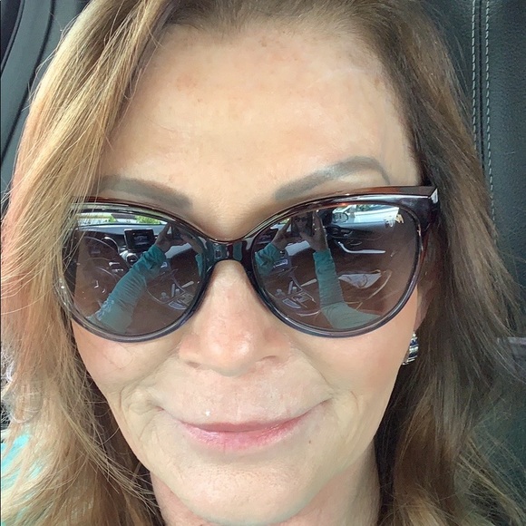 Meet your Posher, Jackie - Picture 4 of 4